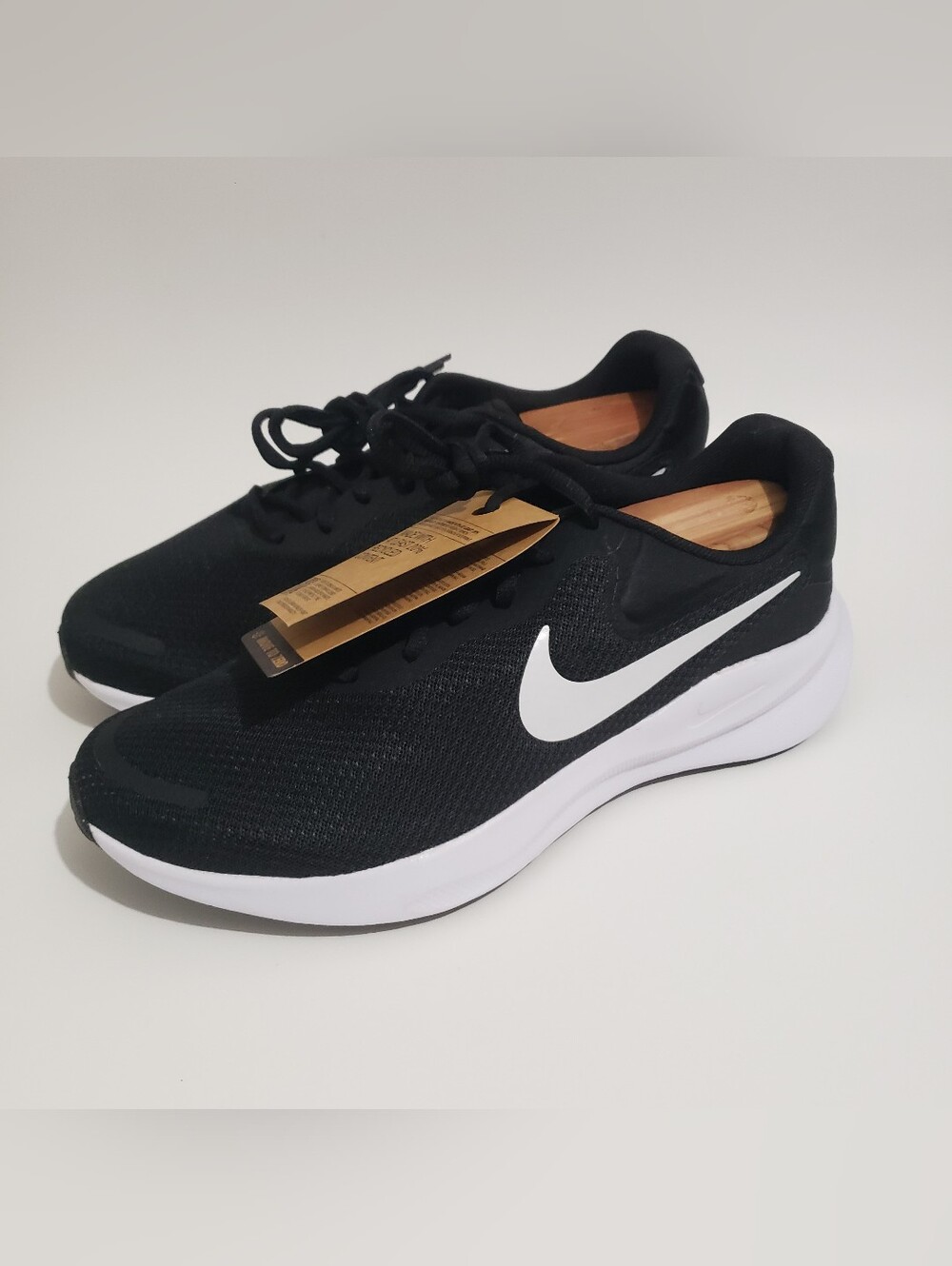 Nike Revolution 7 Wide Men 10.5 Women 12 Black White Running Shoes FB8501-002...